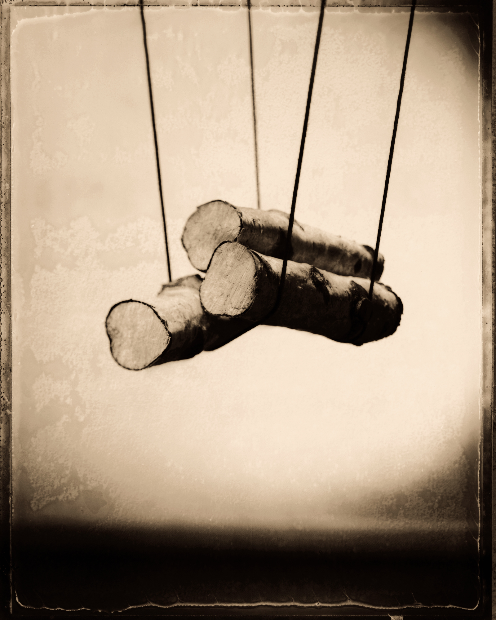 SUSPENDED_2_